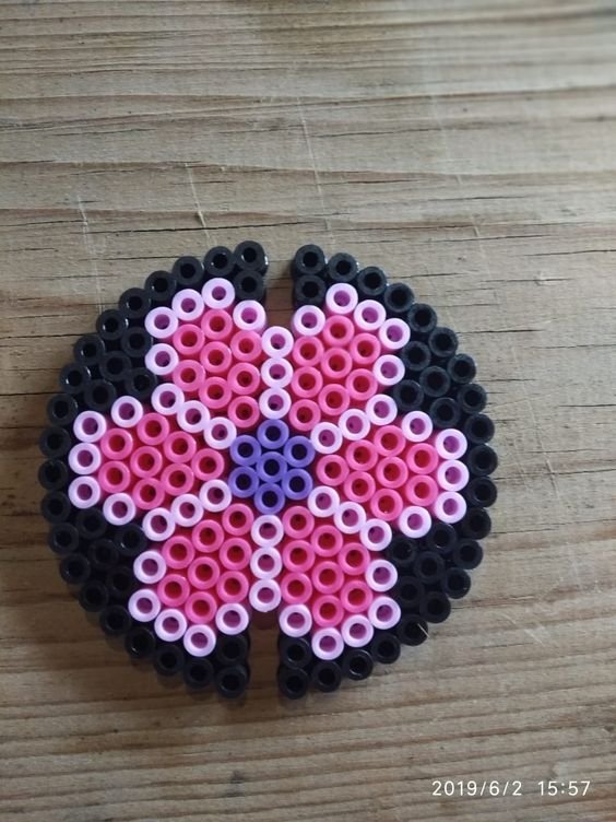 Inspiration Fleur Perles à Repasser