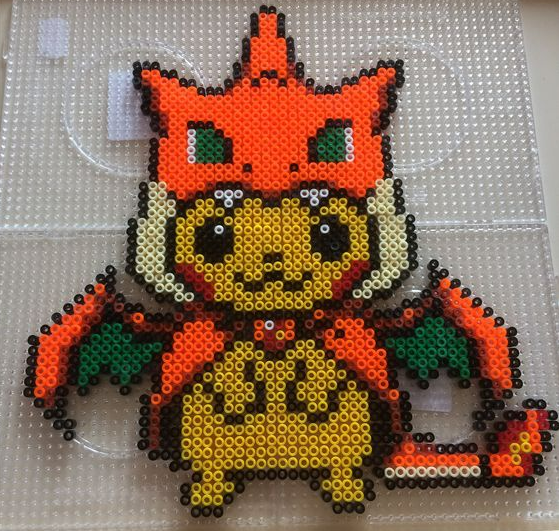 Perles à repasser Pikachu-costume Méga Charizards